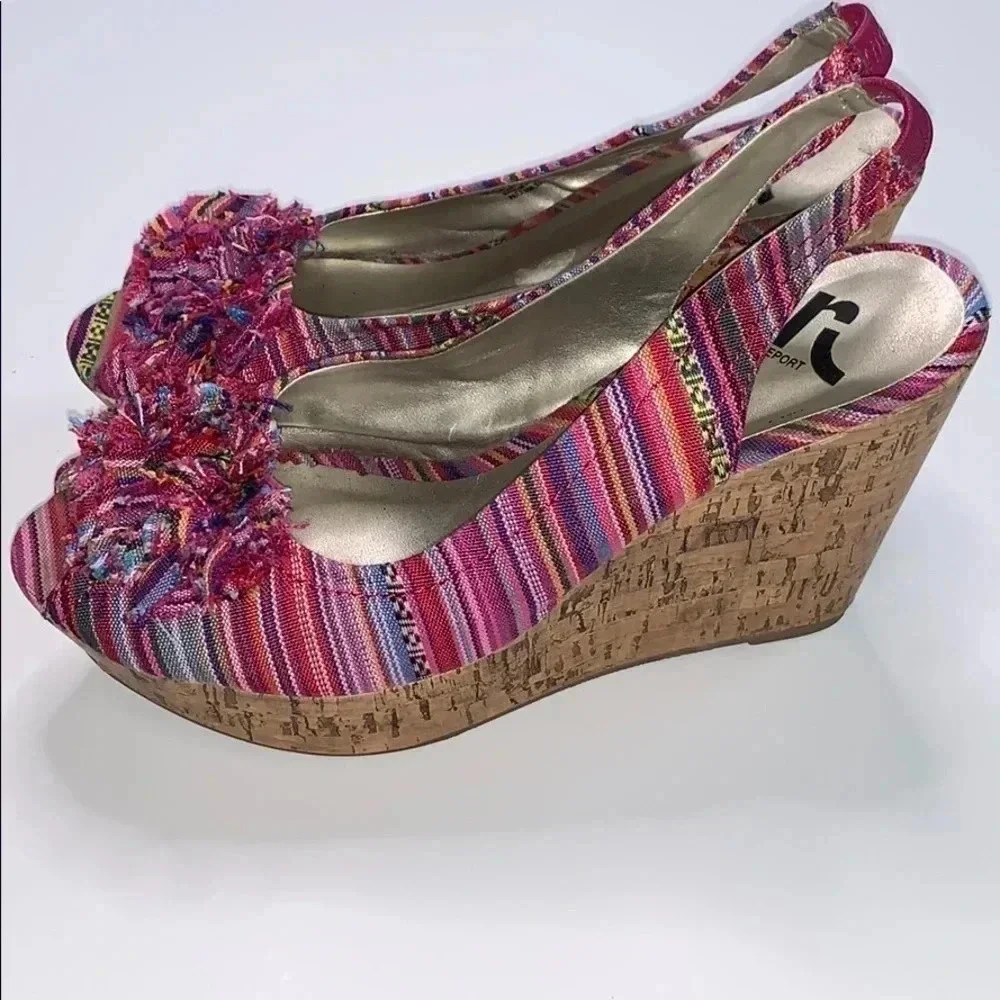 Report “Manhattan” Open Toe Wedges Size 9.5